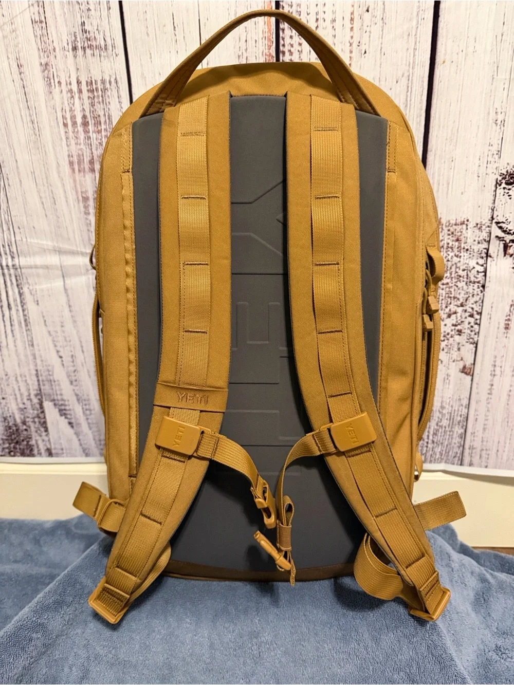 YETI Men's Crossroads Tan Backpack